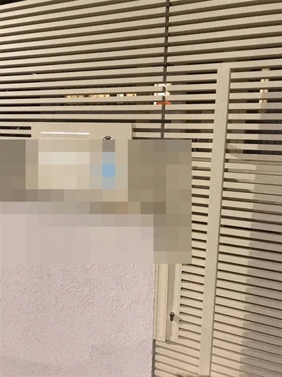 תיבת דואר מעוצבת גיחון פרימיום - גימור שחור מט (מובנית בקיר) - דגם 2-3