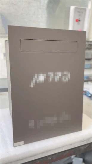 תיבת דואר מעוצבת גיחון - גימור שמנת/בז' עדין (עומדת (פרי-סטנדינג)) - דגם 4-11